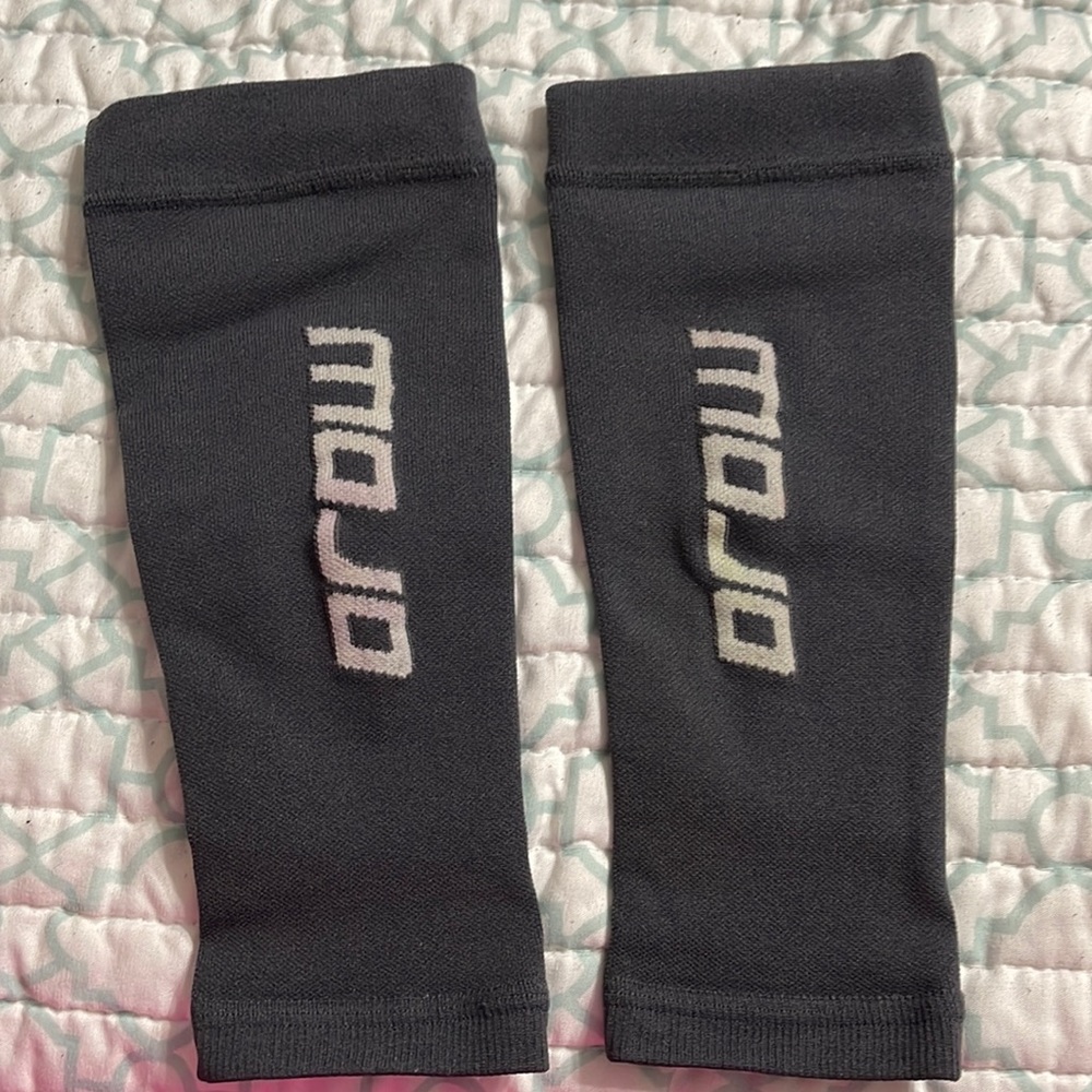 COPY - Mojo compression sleeves